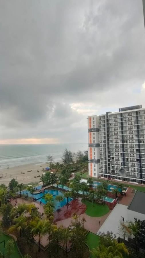 Timurbay Seafront Staycation By Nedd'S Kuantan Esterno foto